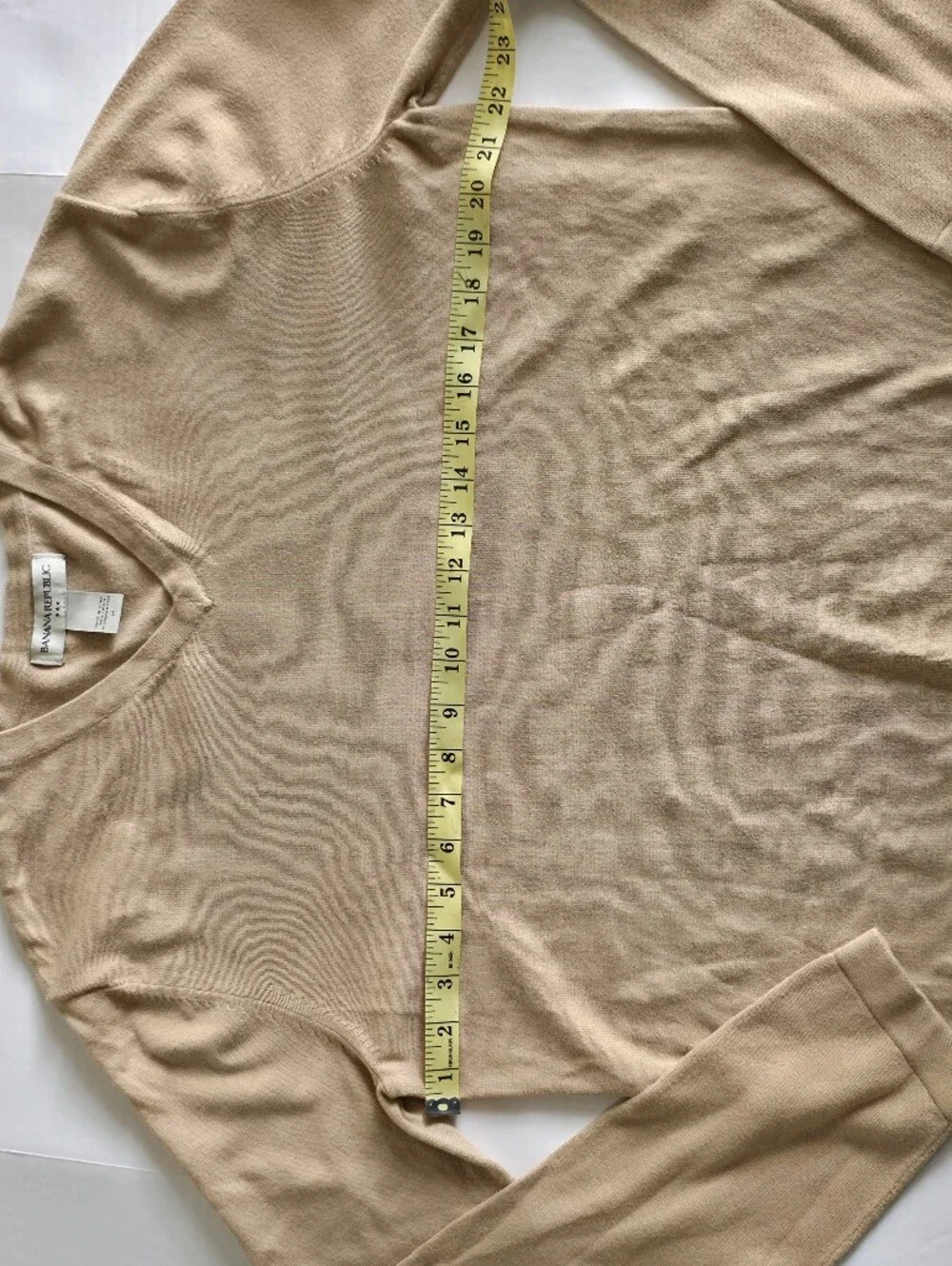Banana Republic Beige V-neck Cotton Sweater Old Money Minimalist Preppy